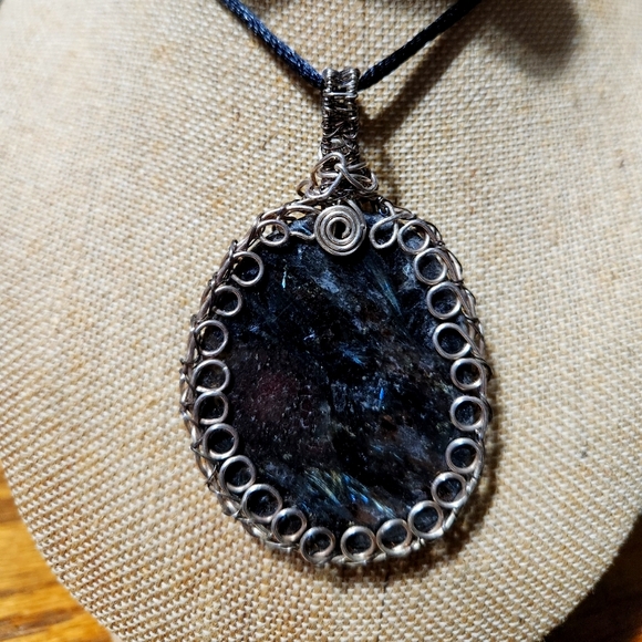 NWT Black/Dark Grey Genuine Pietersite Cabochon Necklace - Picture 2 of 3